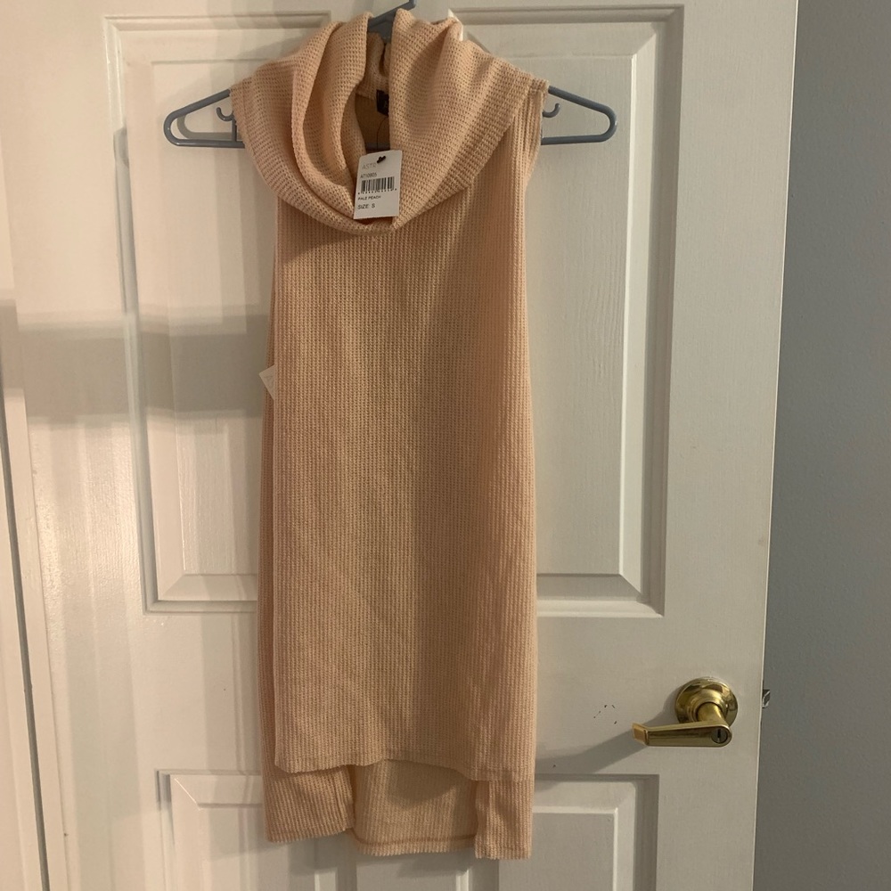 NWT ASTR Turtleneck Sleeveless Top